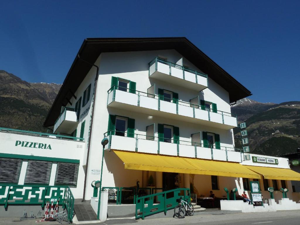 Hotel-Restaurant-Pizzeria Goldrainerhof المظهر الخارجي الصورة