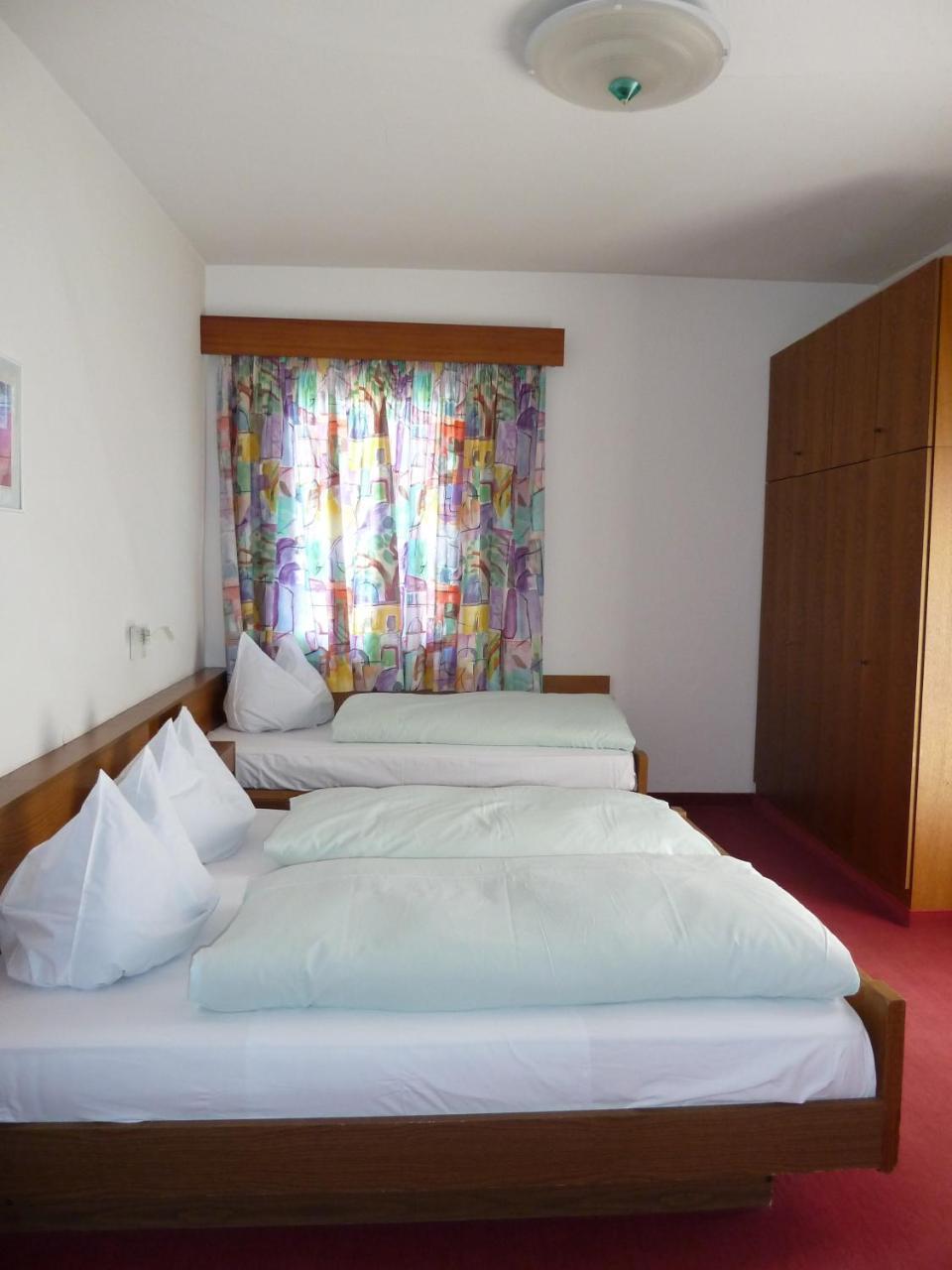 Hotel-Restaurant-Pizzeria Goldrainerhof المظهر الخارجي الصورة