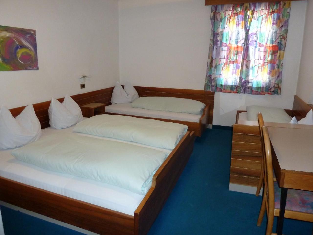 Hotel-Restaurant-Pizzeria Goldrainerhof المظهر الخارجي الصورة